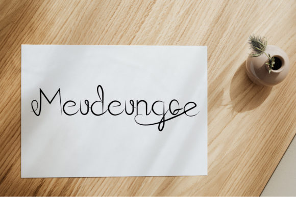 Meudeungoe: The Script Font for Romantic Campaigns